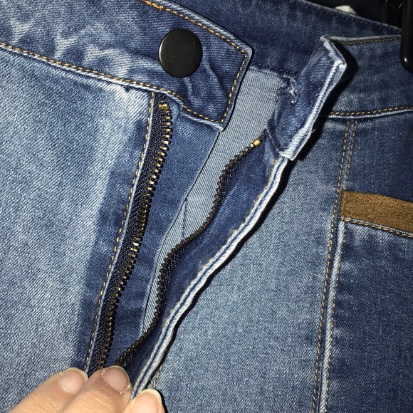 Chrysanthemum Flare Jeans - Picture 5 of 8